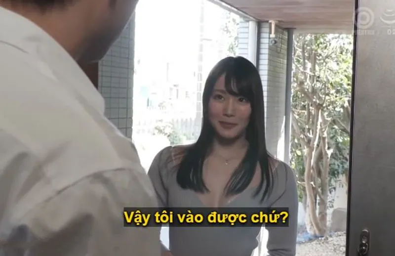Anh chàng hàng xóm giàu có bị cô em gái xinh tươi nhà bên cạnh, mới dọn về cùng chồng, dụ dỗ quan hệ tình dục.