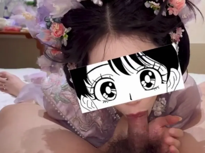 Gái xinh trong bộ đồ con gái liếm chuối cực đã